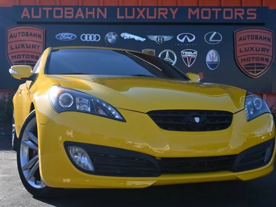 2012 Hyundai Genesis Coupe 3.8 Track photo 1