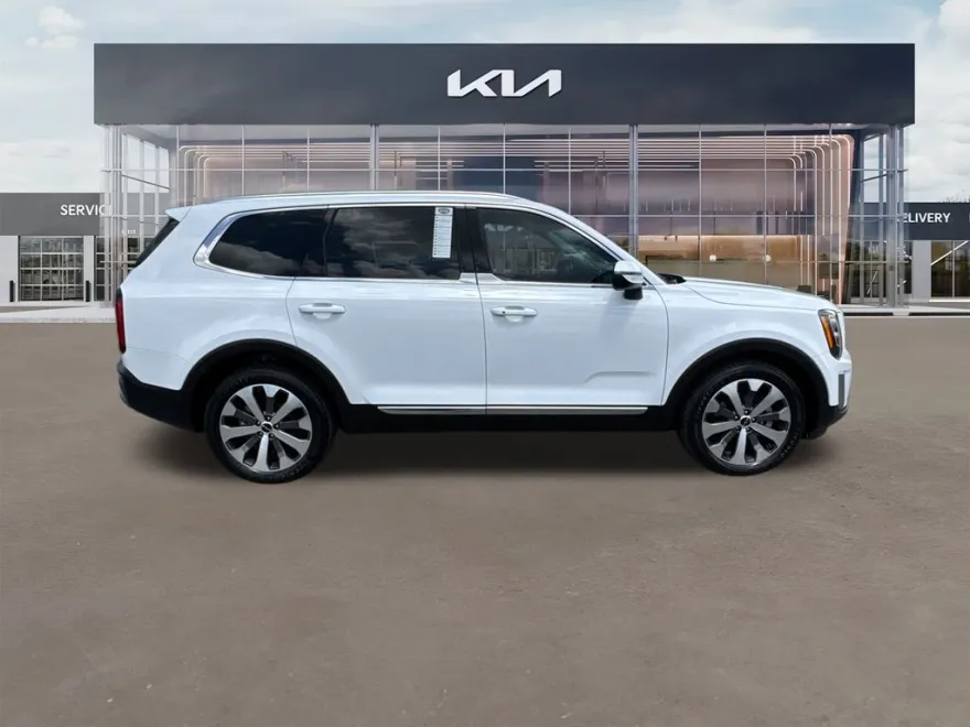 2022 Kia Telluride EX photo 1