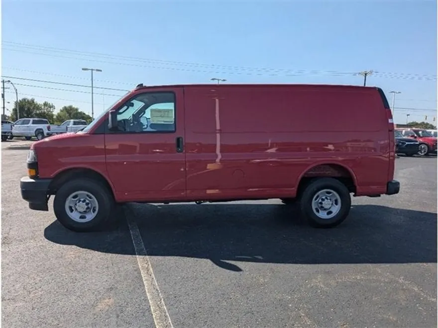 2025 Chevrolet Express Cargo 2500 photo 1