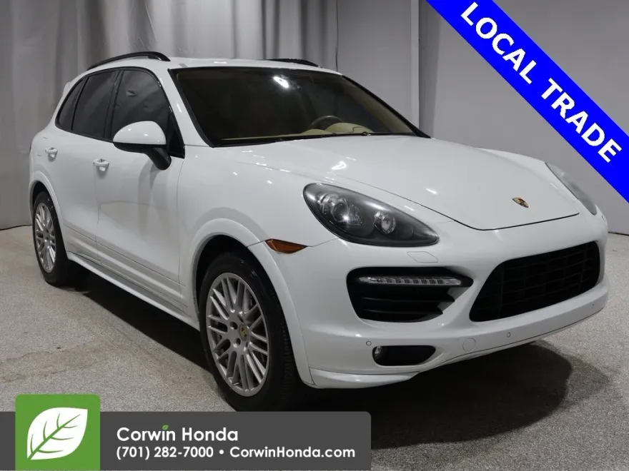 2014 Porsche Cayenne GTS photo 1