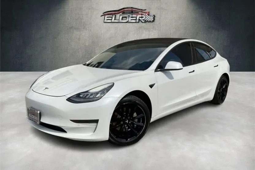 2020 Tesla Model 3 Standard Range Plus photo 1