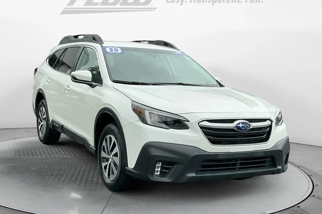 2020 Subaru Outback Premium photo 1