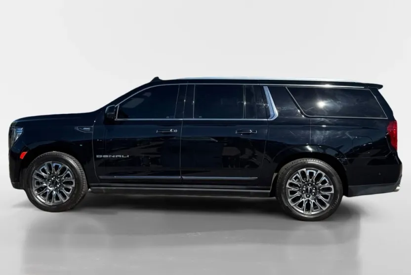 2023 Gmc Yukon XL Denali Ultimate photo 1