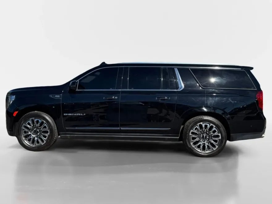 2023 Gmc Yukon XL Denali Ultimate photo 1