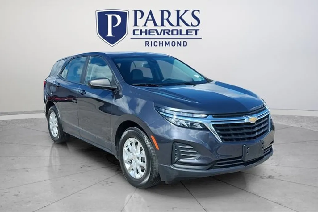 2022 Chevrolet Equinox LS photo 1