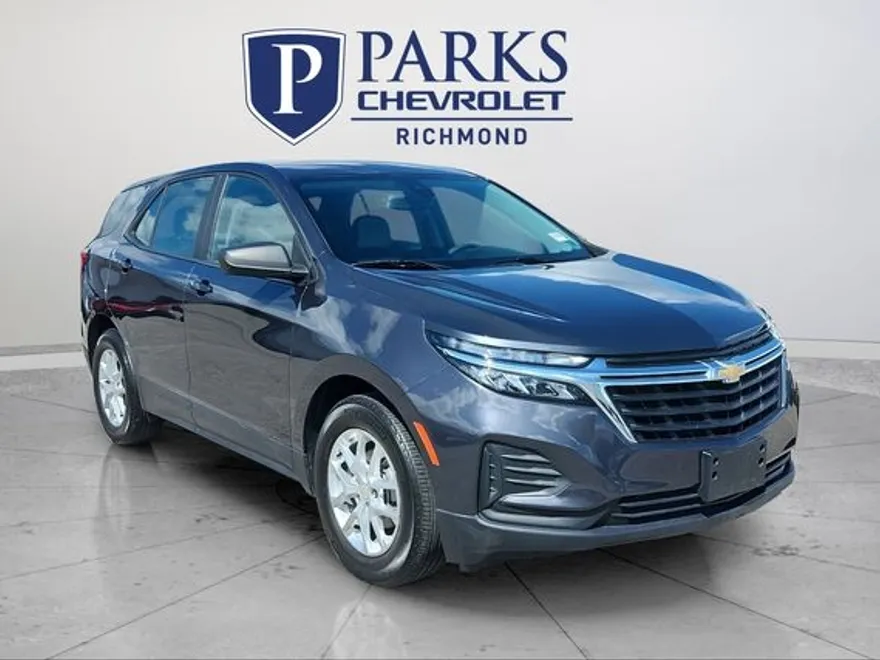 2022 Chevrolet Equinox LS photo 1