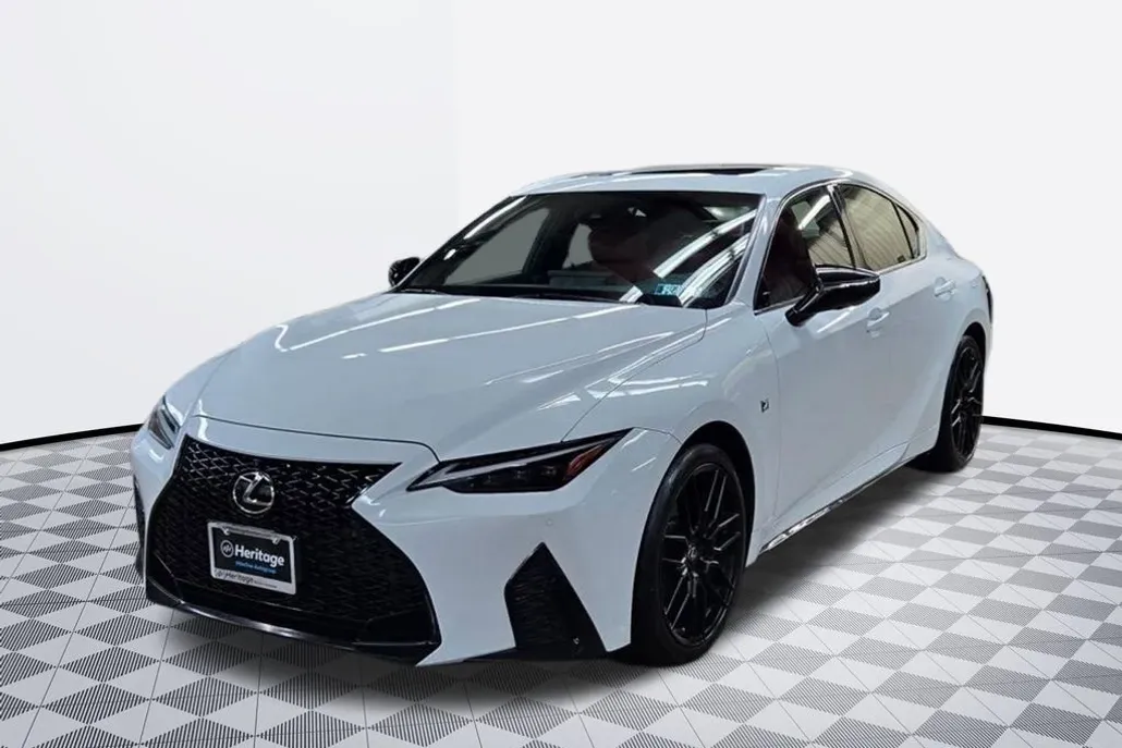 2021 Lexus IS 350 F SPORT photo 1