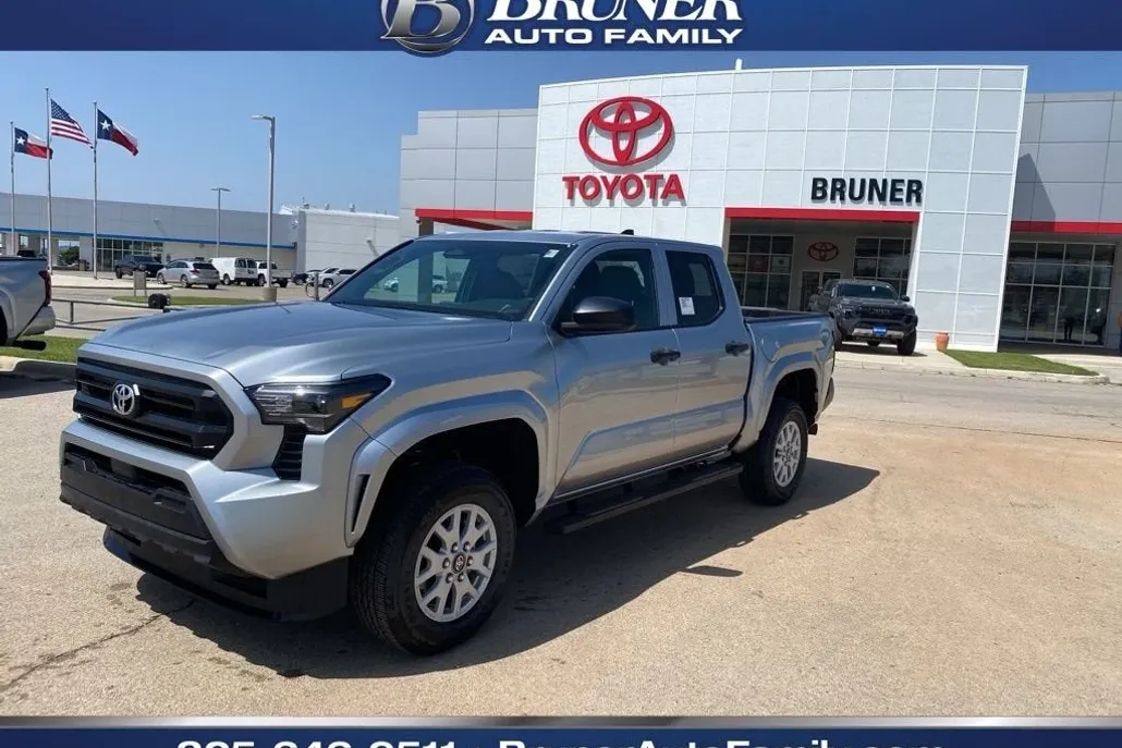 2025 Toyota Tacoma 4x4 SR photo 1