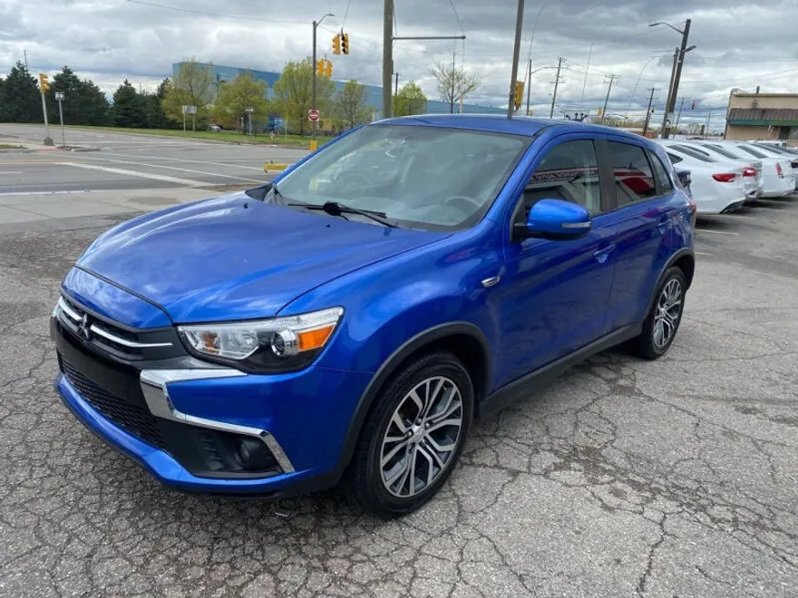 2018 Mitsubishi Outlander Sport LE photo 1