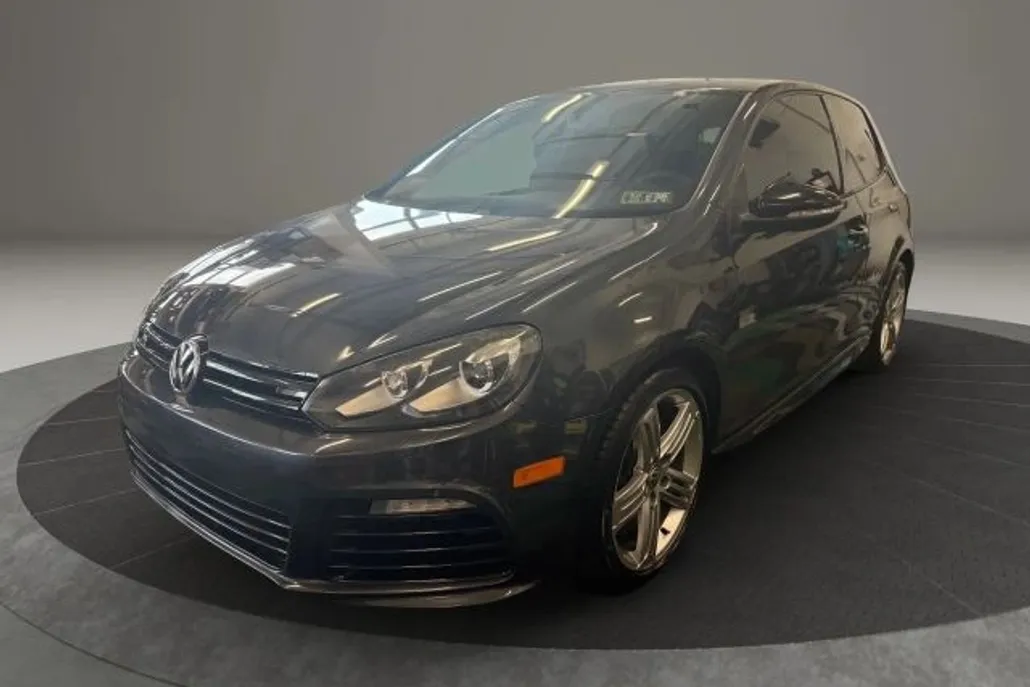 2013 Volkswagen Golf R photo 1