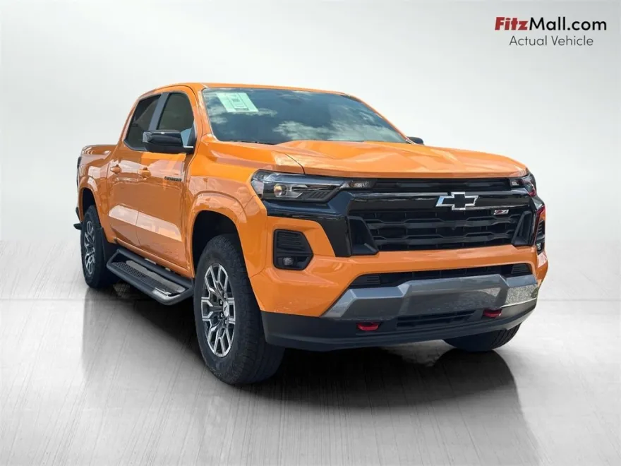 2026 Chevrolet Colorado Z71 photo 1