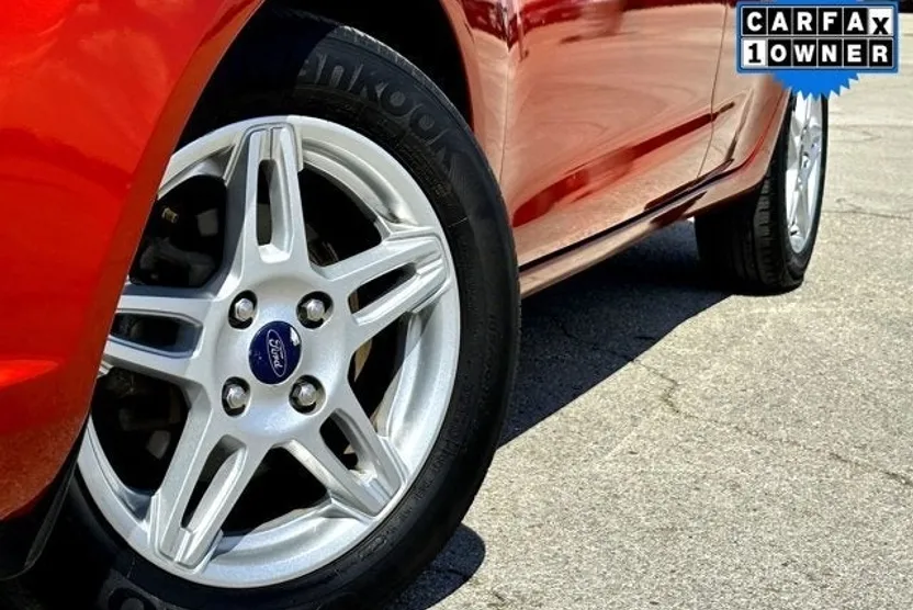 2018 Ford Fiesta SE photo 1