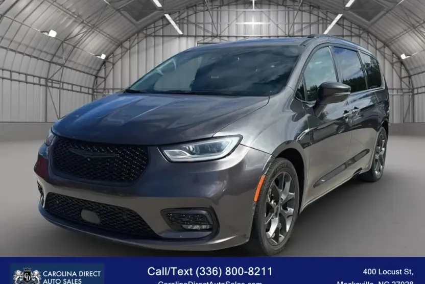 2022 Chrysler Pacifica Limited photo 1