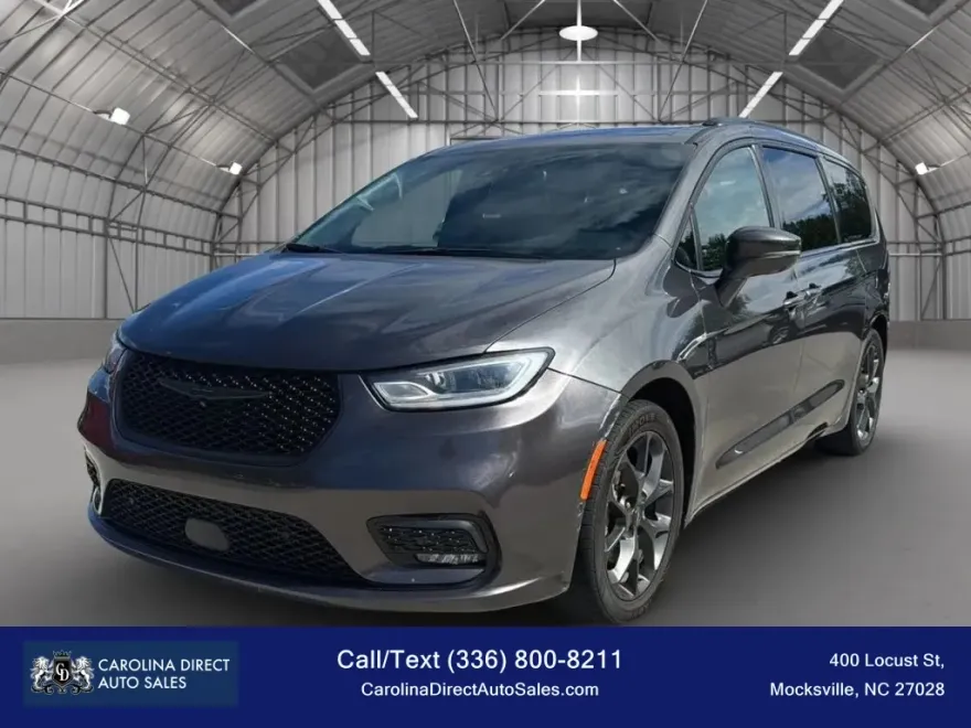 2022 Chrysler Pacifica Limited photo 1
