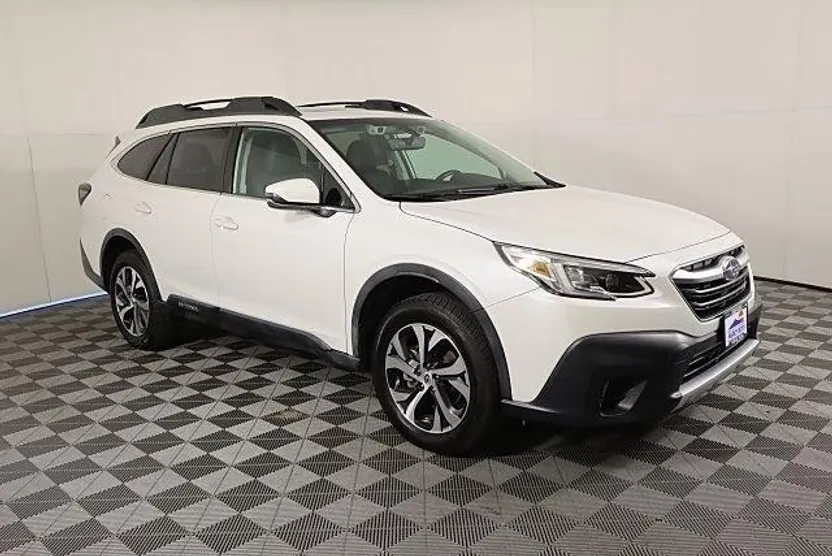 2020 Subaru Outback Limited photo 1