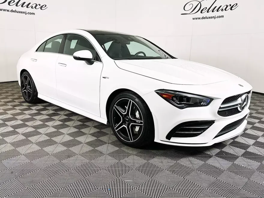 2023 Mercedes Benz CLA 35 AMG 4MATIC photo 1