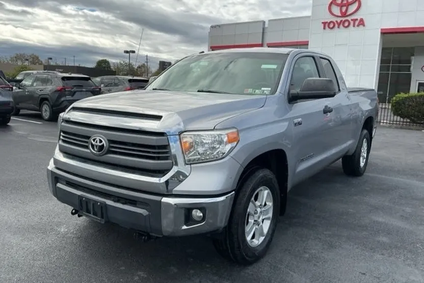 2014 Toyota Tundra SR5 photo 1