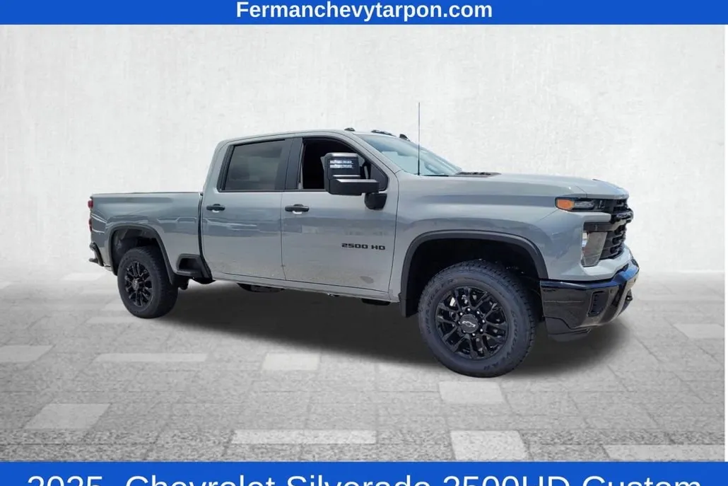 2025 Chevrolet Silverado 2500HD Custom photo 1