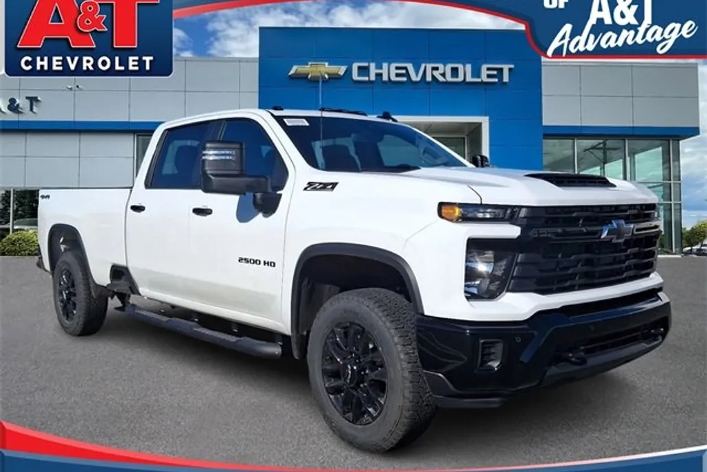 2025 Chevrolet Silverado 2500HD Custom photo 1
