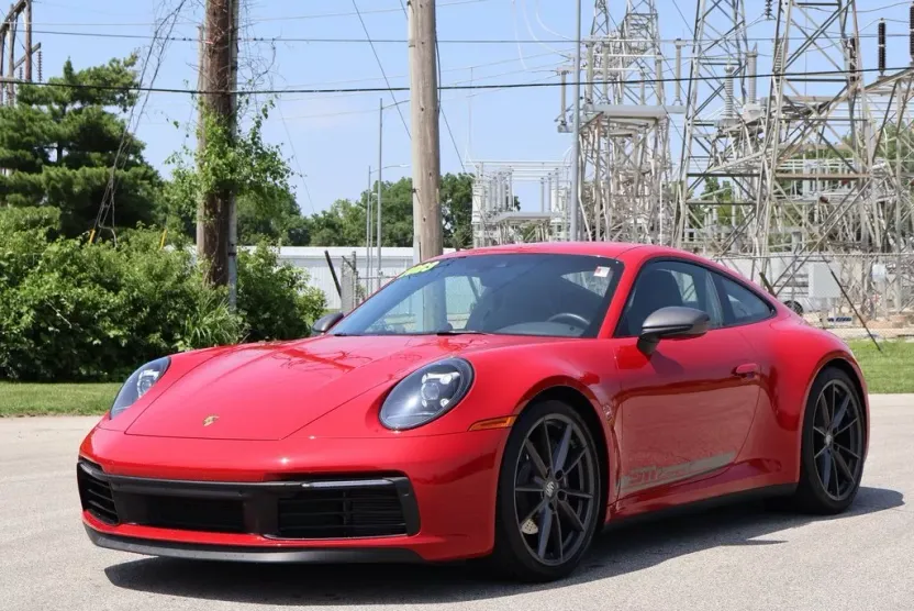 2023 Porsche 911 T photo 1