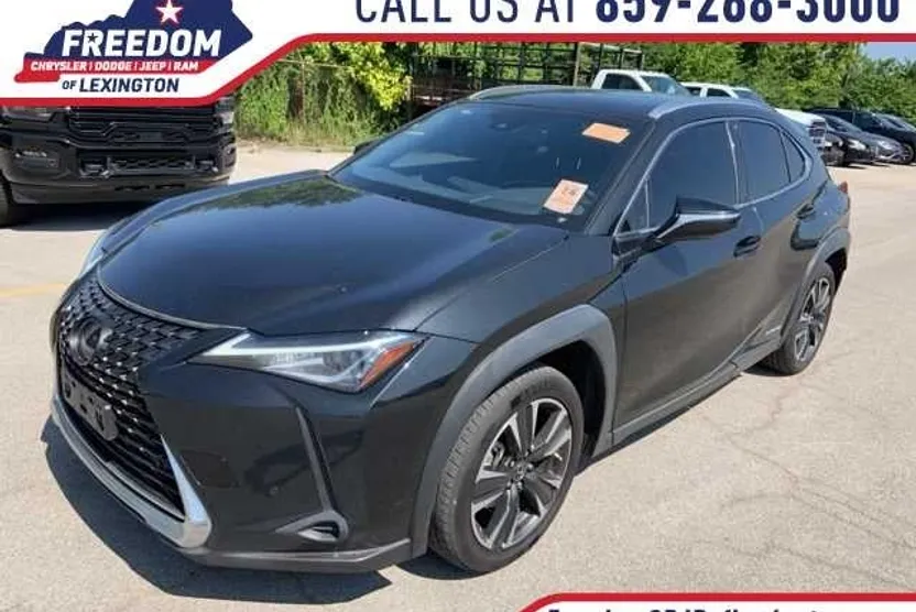 2020 Lexus UX 250h Premium photo 1
