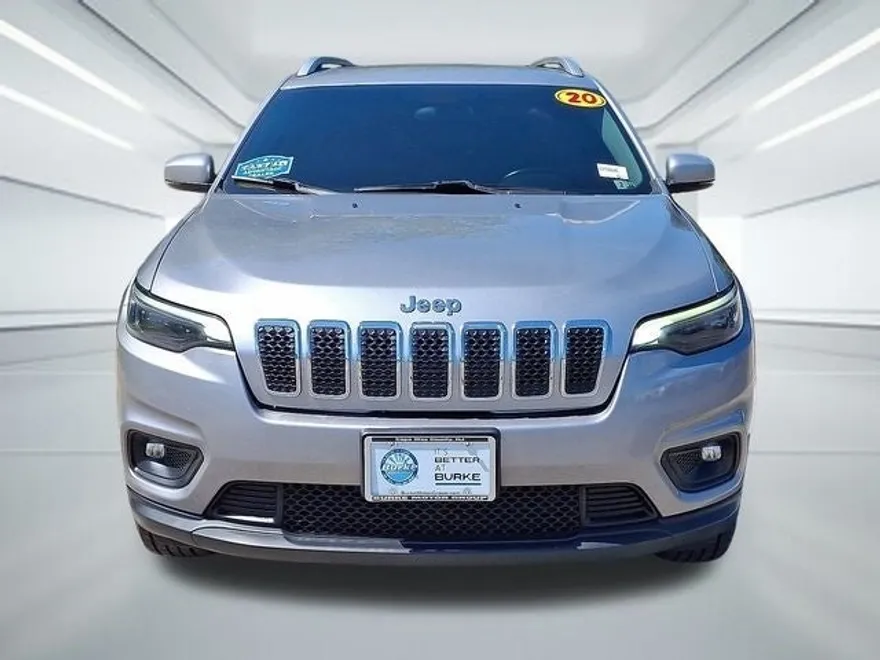2020 Jeep Cherokee Latitude photo 2