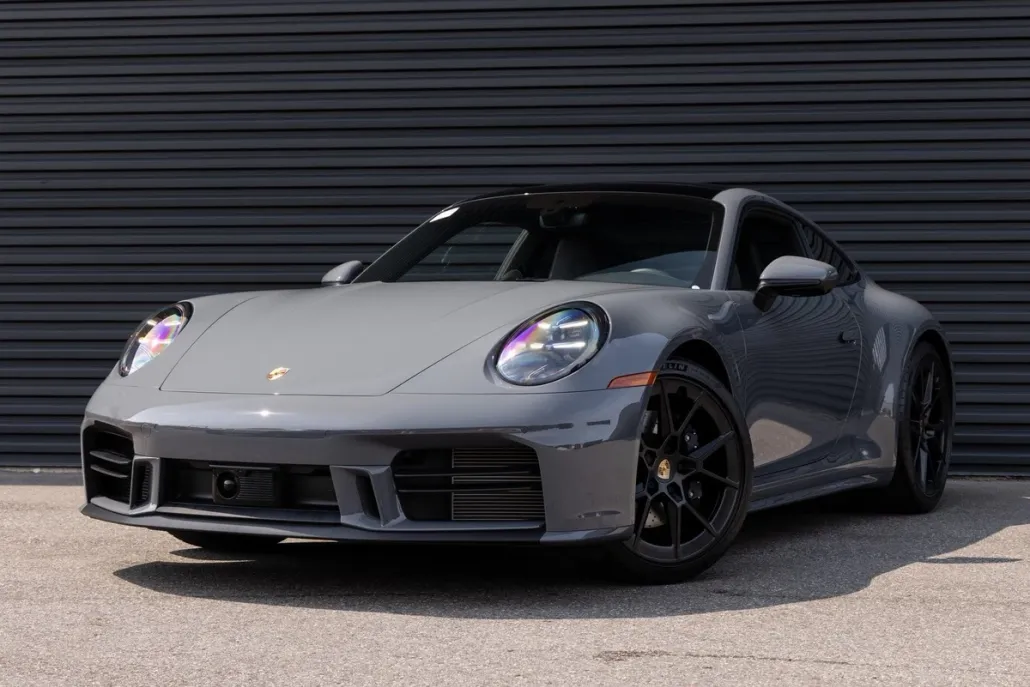 2025 Porsche 911 photo 1