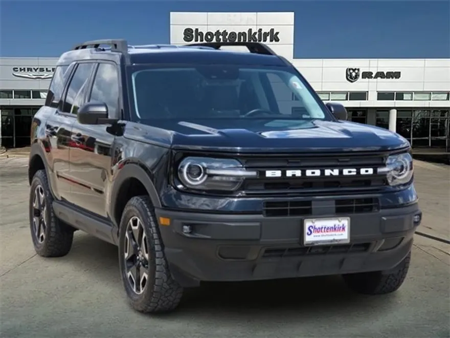 2023 Ford Bronco Sport Outer Banks photo 1