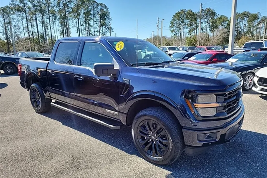 2025 Ford F-150 XLT photo 1