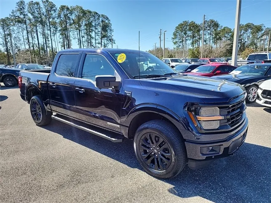 2025 Ford F-150 XLT photo 1
