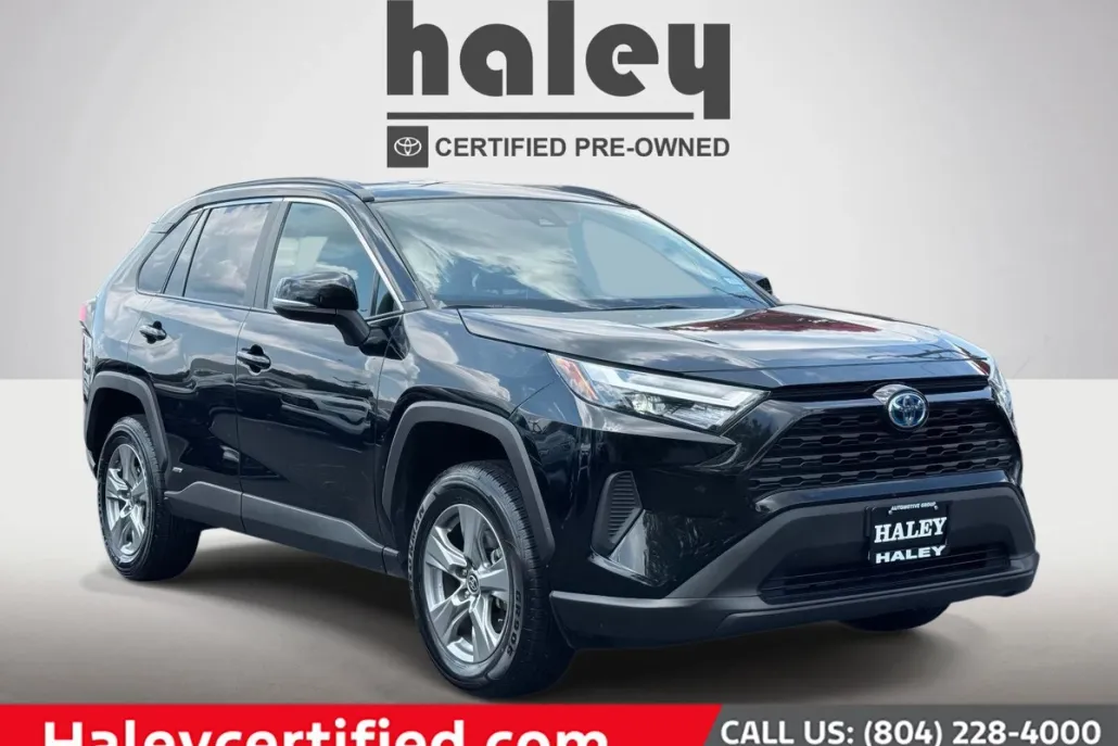 2024 Toyota RAV4 Hybrid XLE photo 1