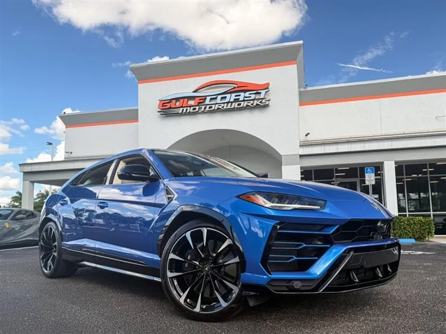 2021 Lamborghini Urus photo 1