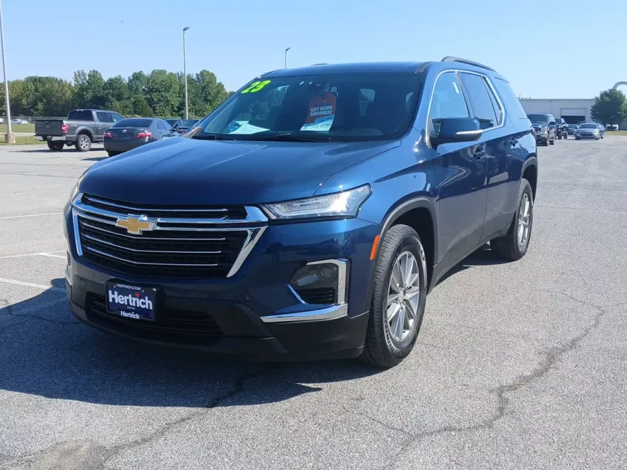 2023 Chevrolet Traverse Leather photo 1