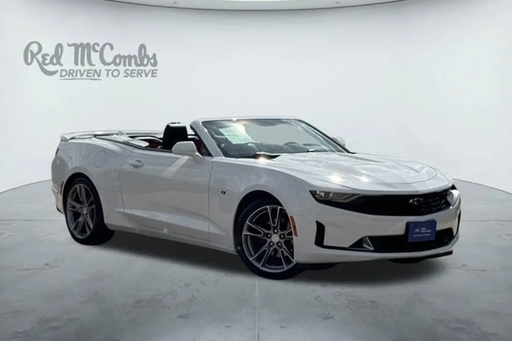 2023 Chevrolet Camaro 2LT photo 1