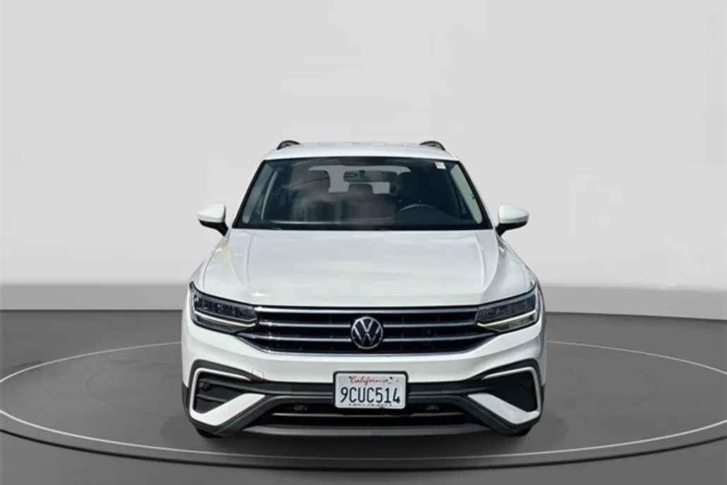 2022 Volkswagen Tiguan S photo 1
