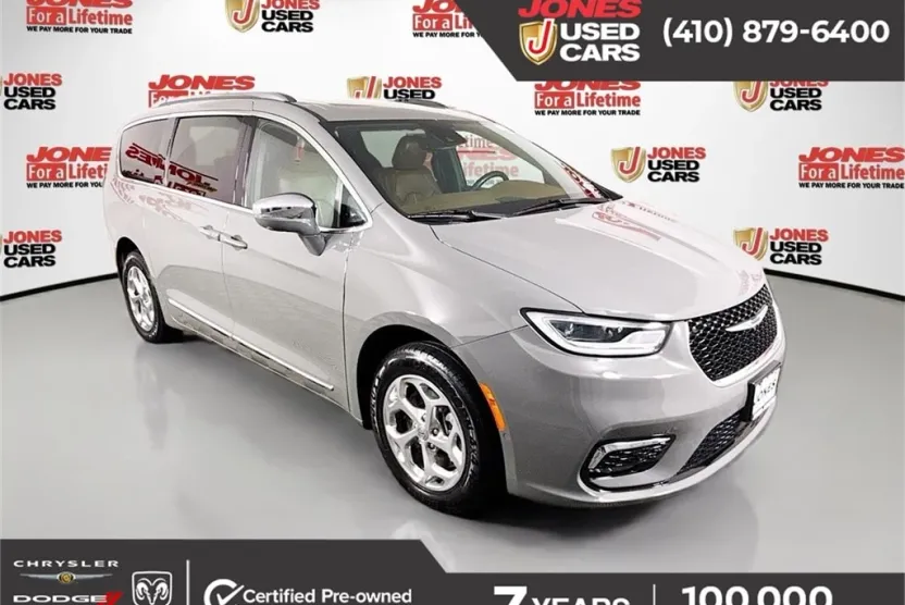 2021 Chrysler Pacifica Limited photo 1