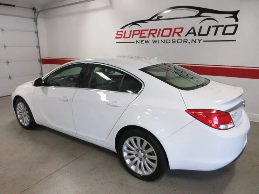 2012 Buick Regal Base photo 1