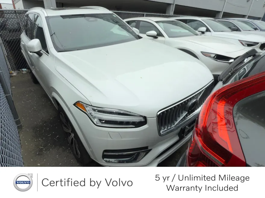2023 Volvo XC90 AWD Ultimate photo 1