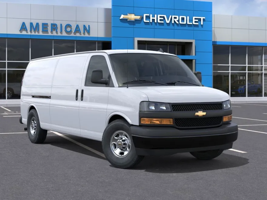 2025 Chevrolet Express Cargo 3500 photo 1