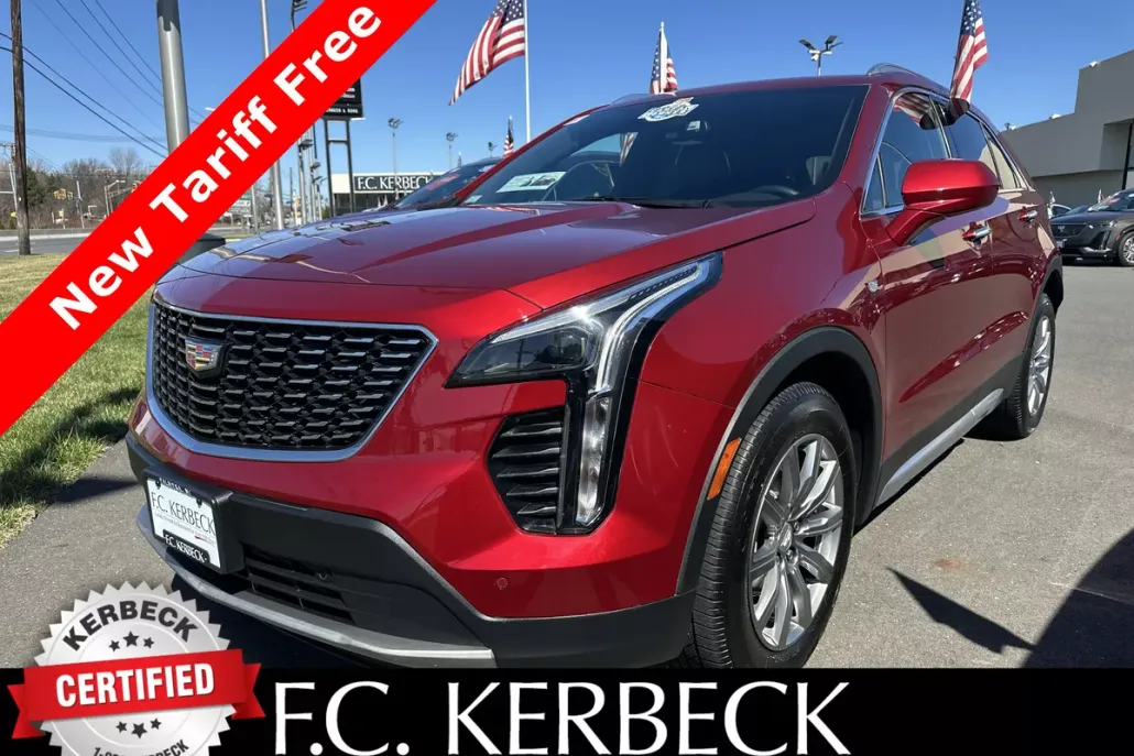 2020 Cadillac XT4 Premium Luxury photo 1