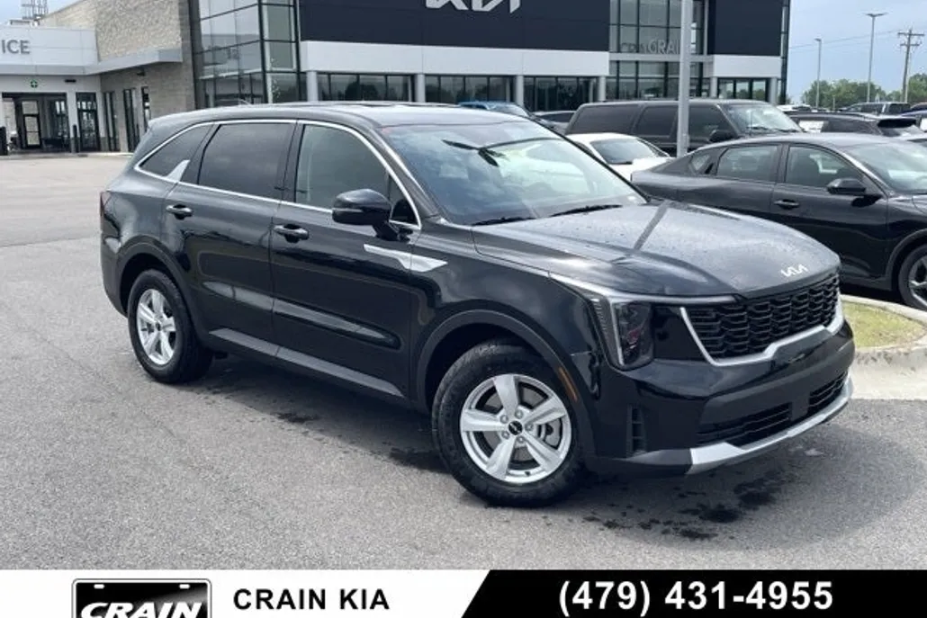2025 Kia Sorento LX photo 1