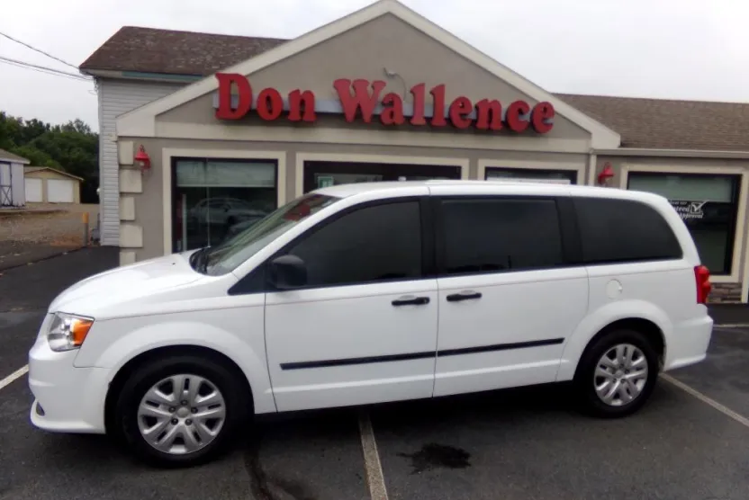 2016 Dodge Grand Caravan SE photo 1
