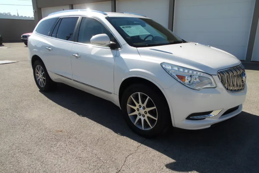 2017 Buick Enclave Leather photo 1