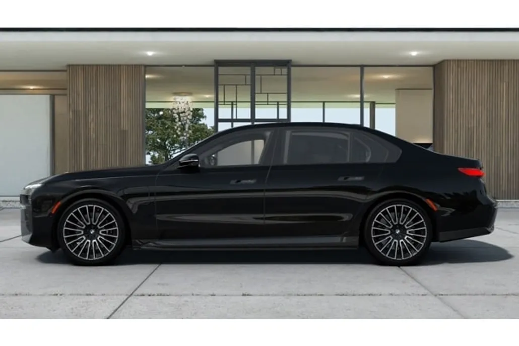 2026 Bmw 750e photo 1