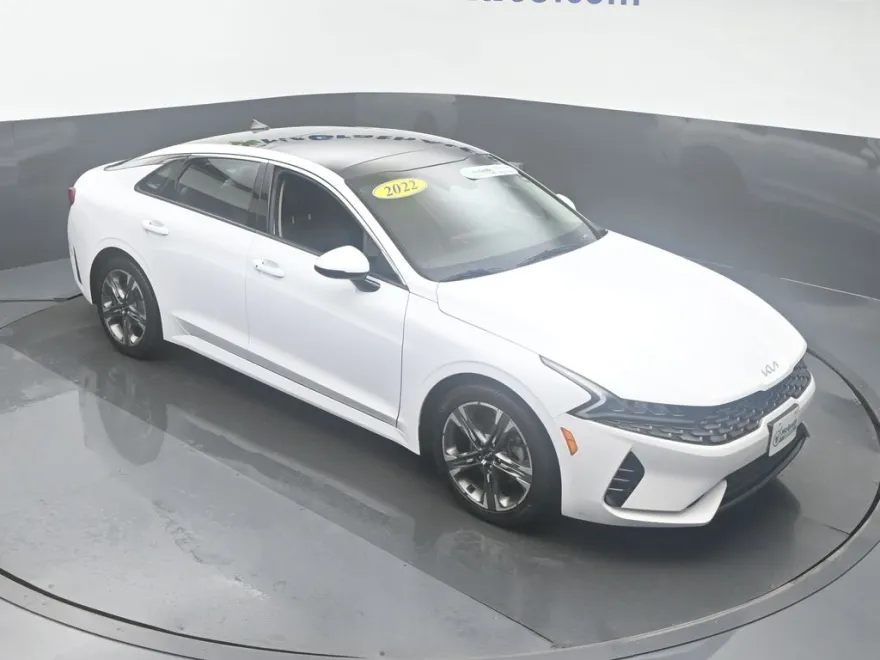 2022 Kia K5 EX photo 1