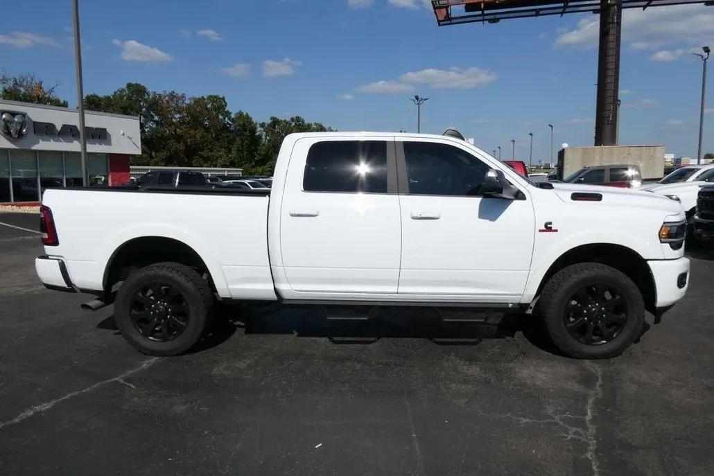 2022 Ram 2500 Laramie photo 1