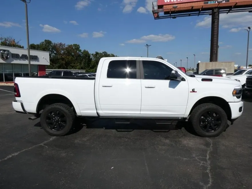 2022 Ram 2500 Laramie photo 1
