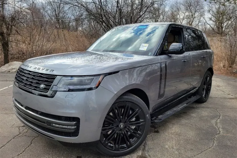 2025 Land Rover Range Rover SE photo 1
