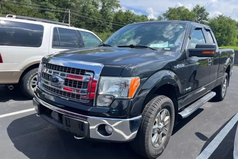 2013 Ford F-150 XLT photo 1