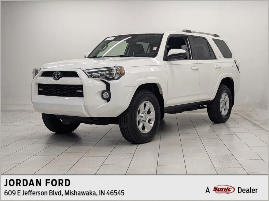 2019 Toyota 4Runner SR5 photo 1